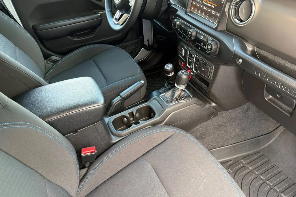 Used 2023 Silver Jeep Rubicon 4xe image 18