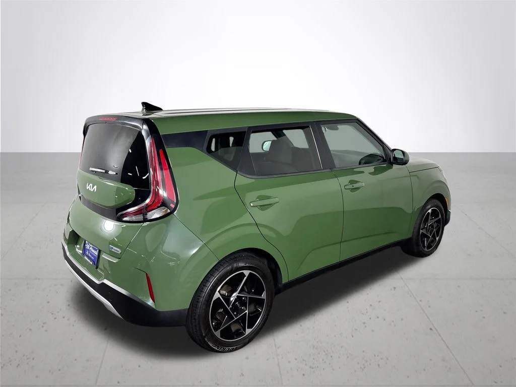 Used 2023 Green Kia EX image 6