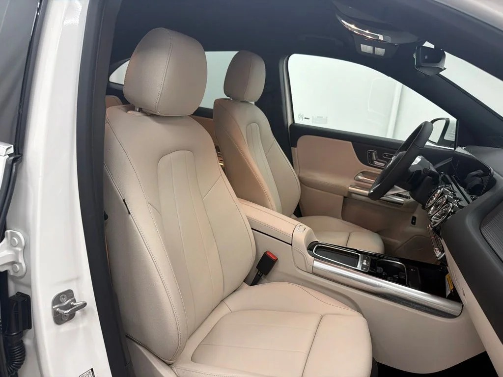 New 2026 White Mercedes-Benz GLA 250 image 28