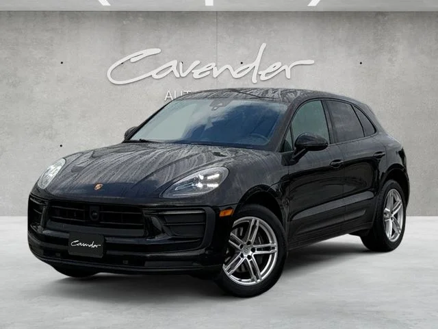 2024 Porsche Macan -'s photo