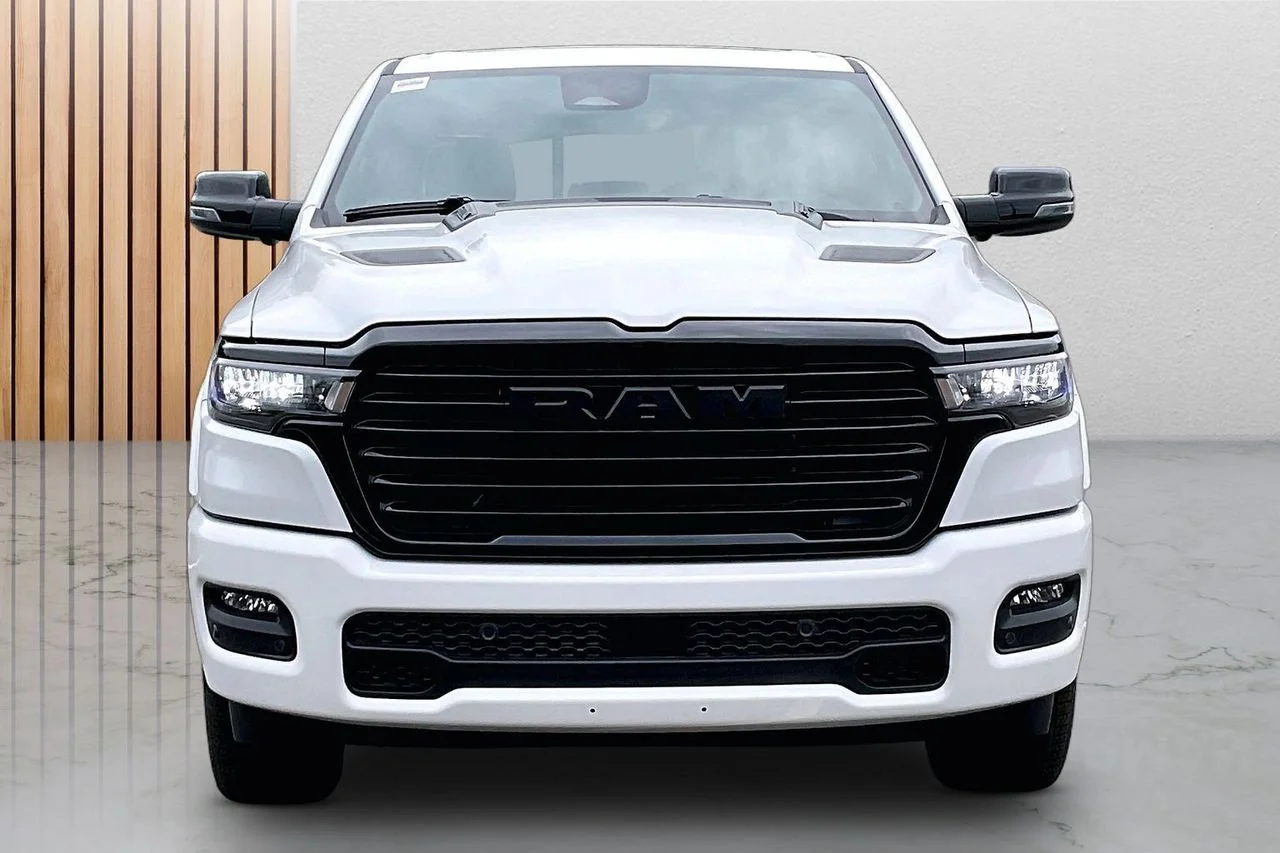 New 2026 Ivory White Tri-Coat Pearl-Coat Exterior Paint RAM Laramie image 3