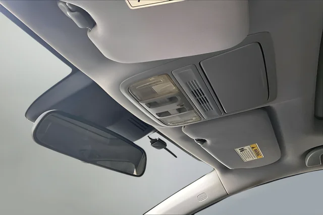 Used 2019  Honda EX image 24
