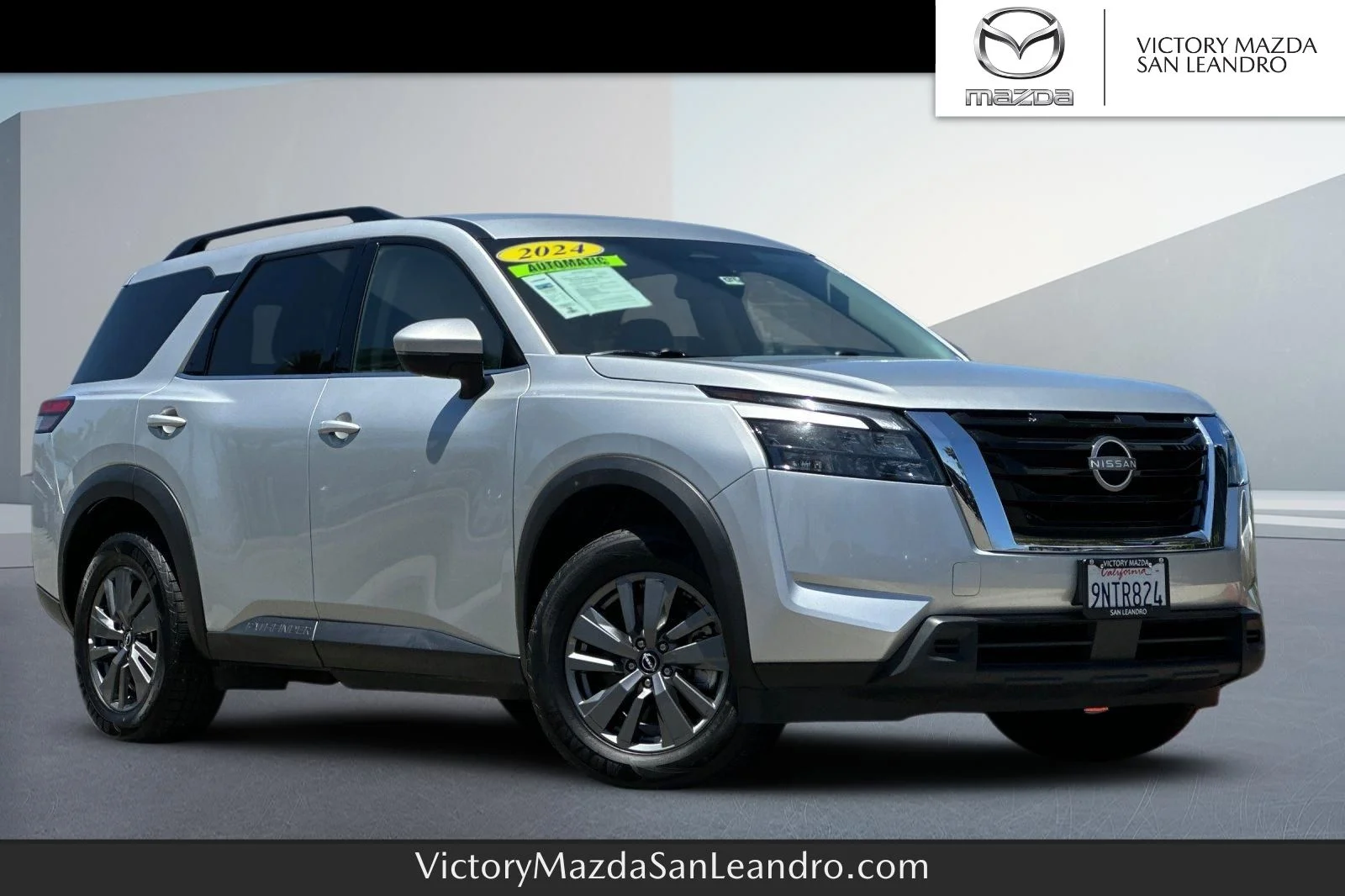2024 Nissan Pathfinder SV 2WD's photo
