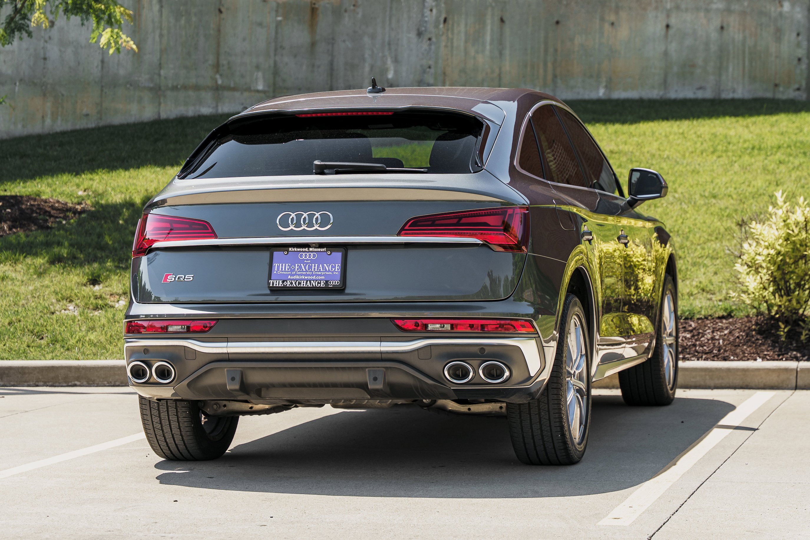 Used 2023 Daytona Gray Pearl Effect Audi Premium Plus image 4
