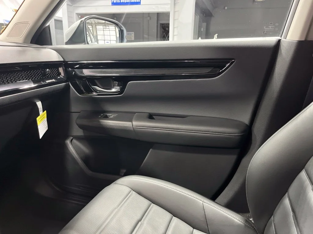 Used 2026 Solar Silver Metallic Honda EX-L image 15