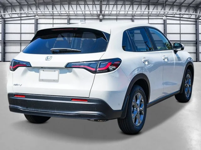 New 2027 Platinum White Pearl Honda LX image 4
