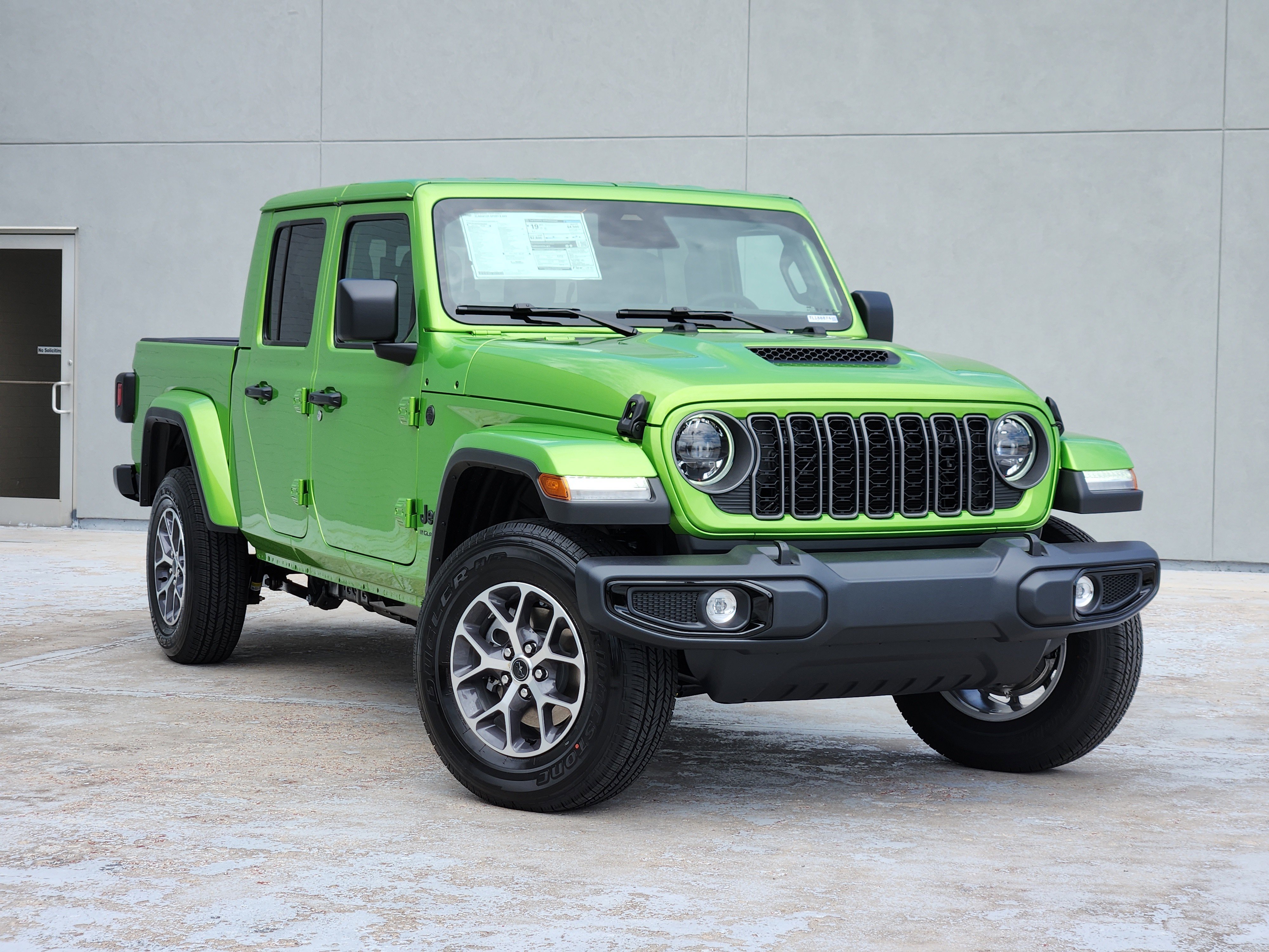 2026 Jeep Gladiator Sport S Auto's photo