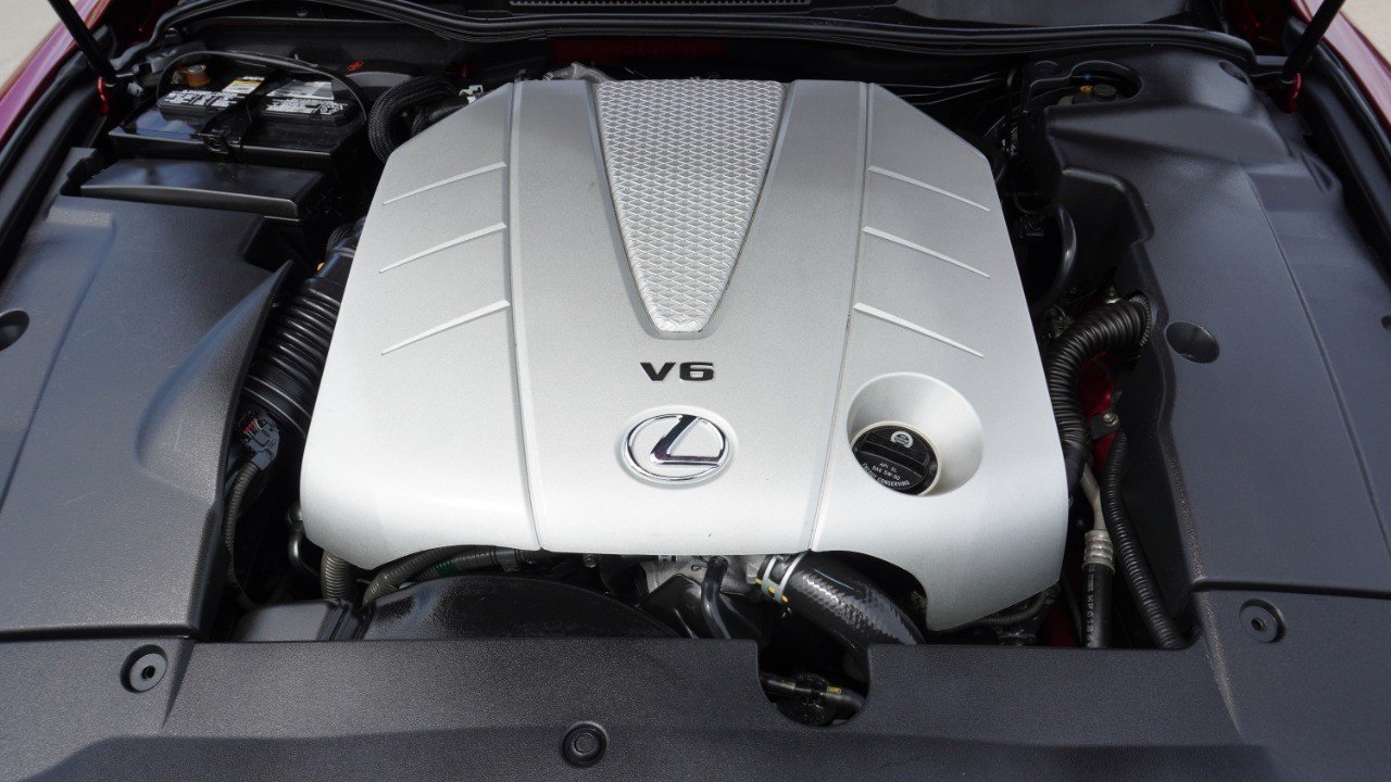 Used 2010 Red Lexus  image 31