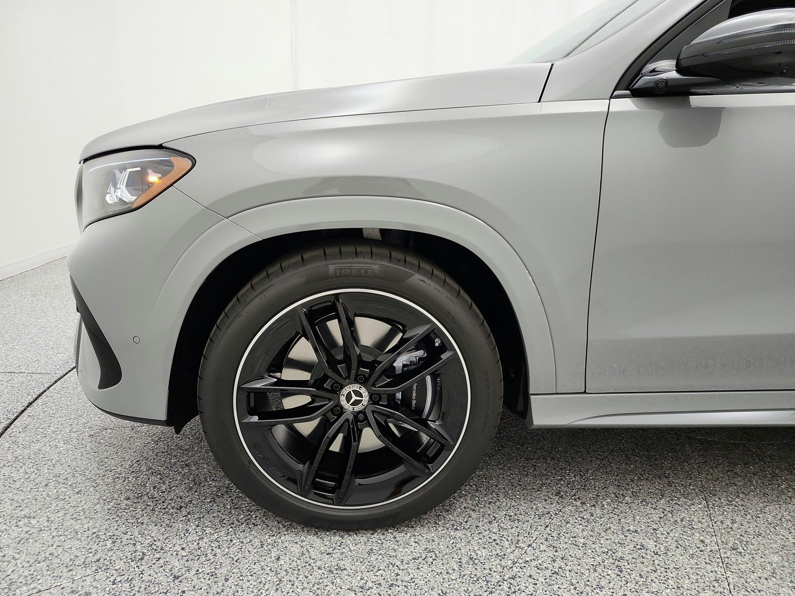 New 2027 MANUFAKTUR Alpine Grey Mercedes-Benz GLE 450 4MATIC® SUV image 13