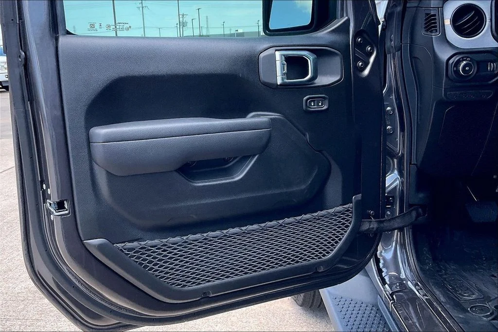 New 2026 Jeep Wrangler Sport 4D Sport Utility