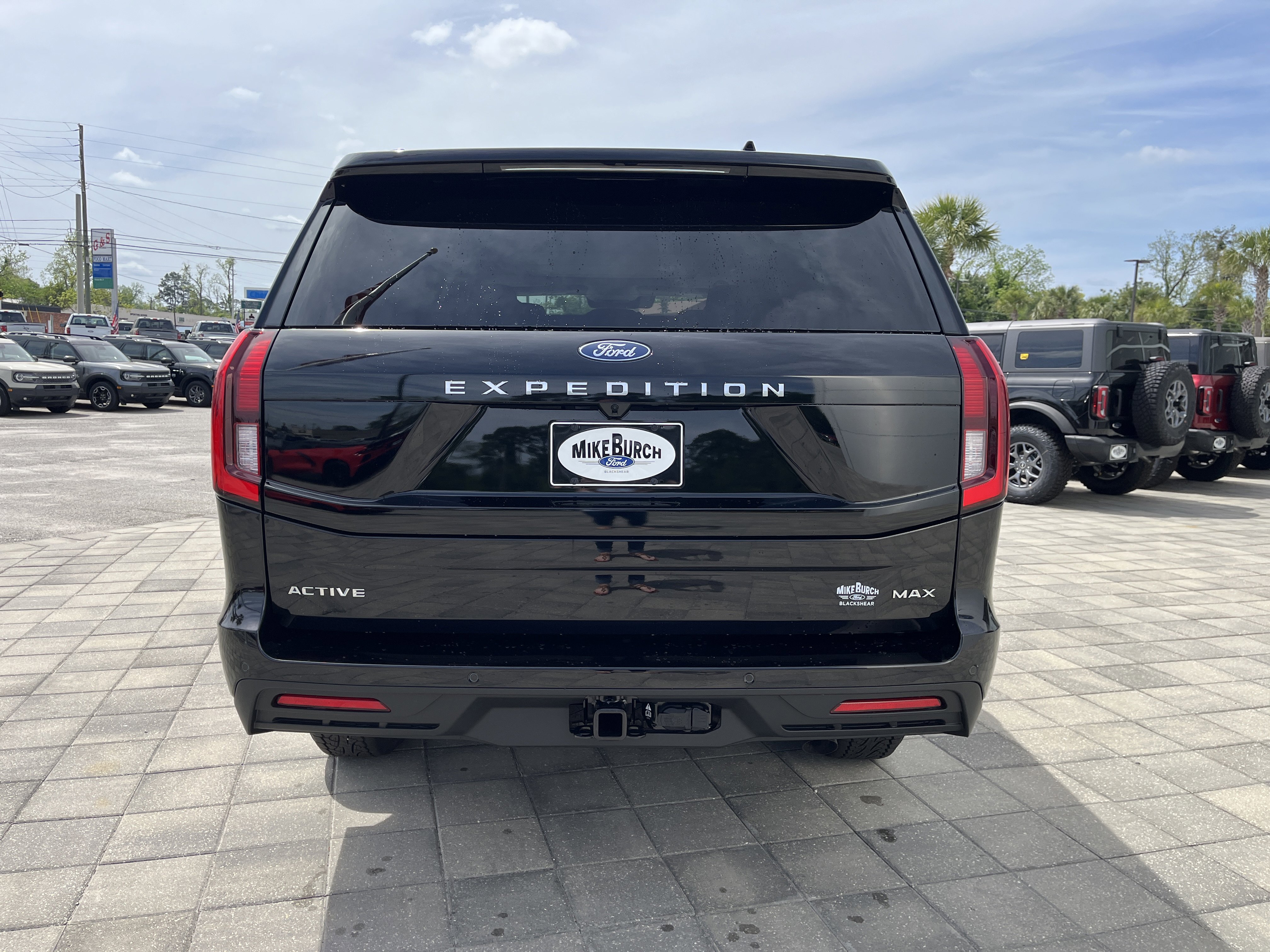 New 2026 Agate Black Metallic Ford MAX Active image 5