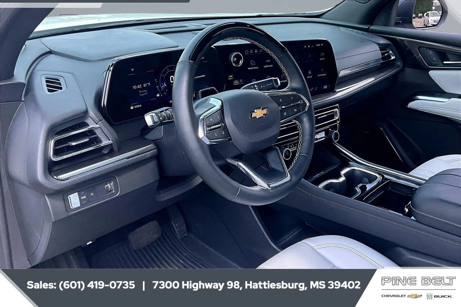 Used 2025 Iridescent Pearl Tricoat Chevrolet High Country image 12