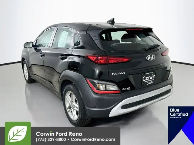 Used 2022 Ultra Black Hyundai SE image 6