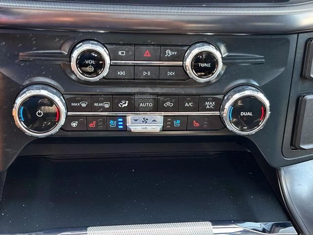 Used 2025 Silver Ford Lariat image 24