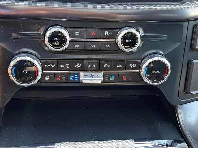 Used 2025 Silver Ford Lariat image 24