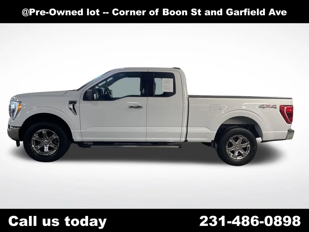 Used 2021 White Ford XLT image 2