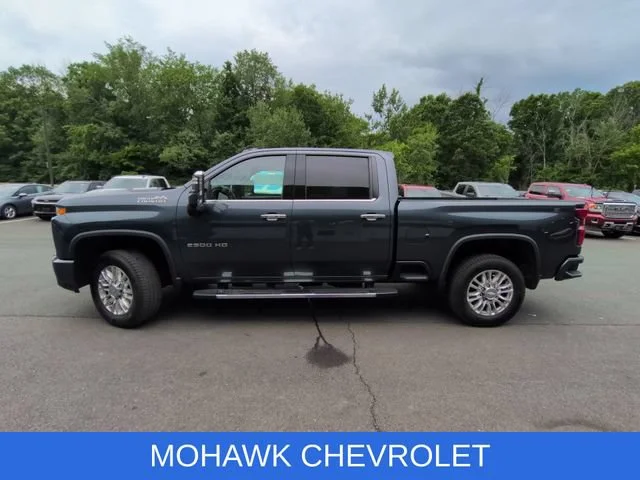 Used 2020 SHADOW GRAY METALLIC Chevrolet High Country image 2