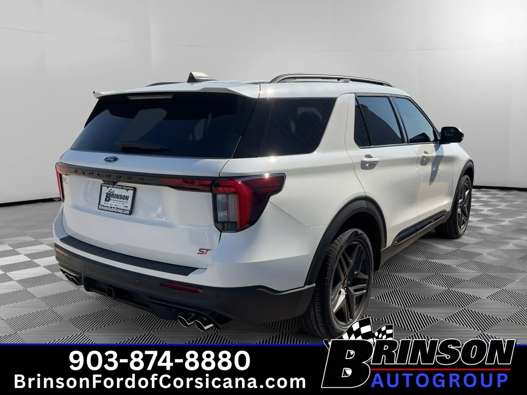 New 2026 Star White Metallic Tri-Coat Ford ST image 5