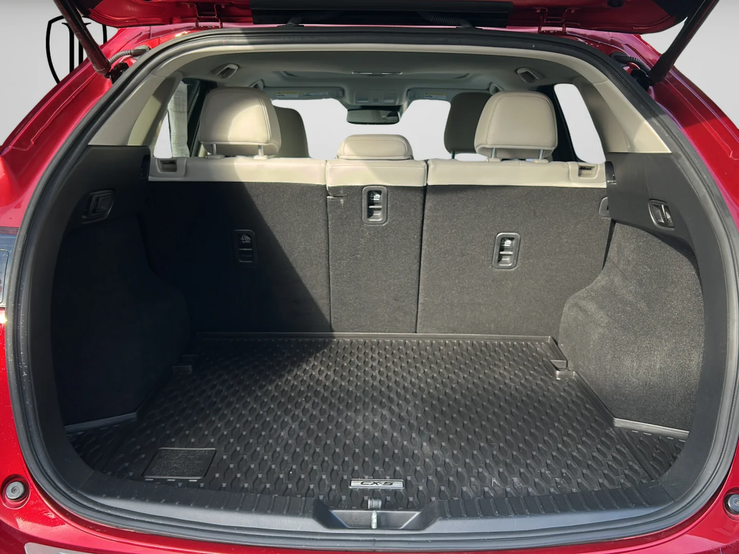 Used 2019 Soul Red Crystal Metallic Mazda Grand Touring image 9