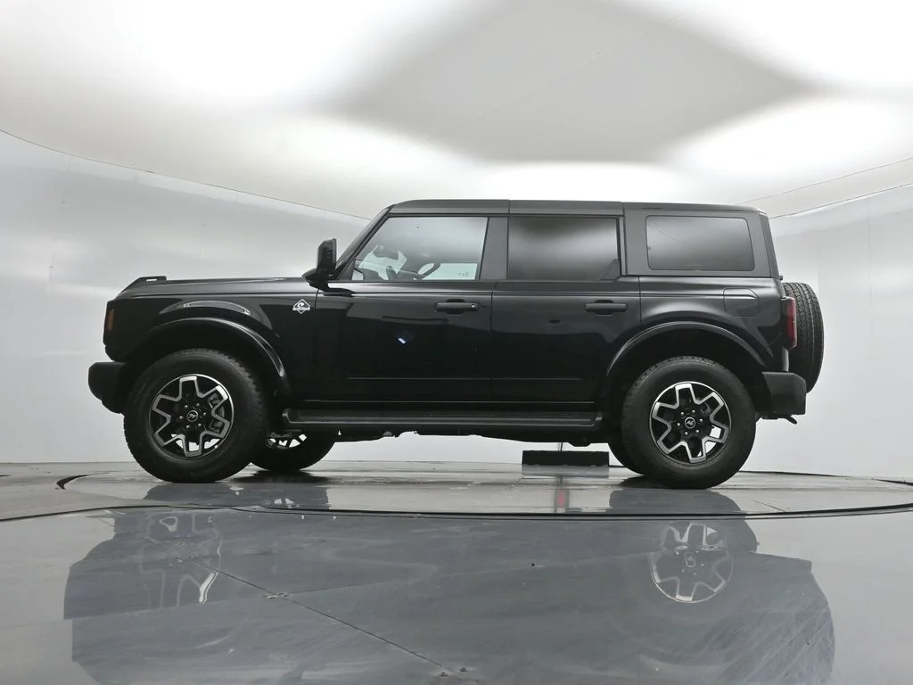 New 2026 Shadow Black Ford Outer Banks image 7