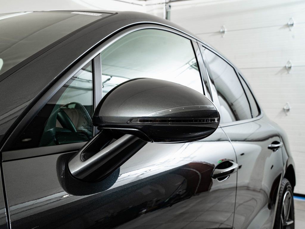 Used 2025 Volcano Grey Metallic Porsche  image 17