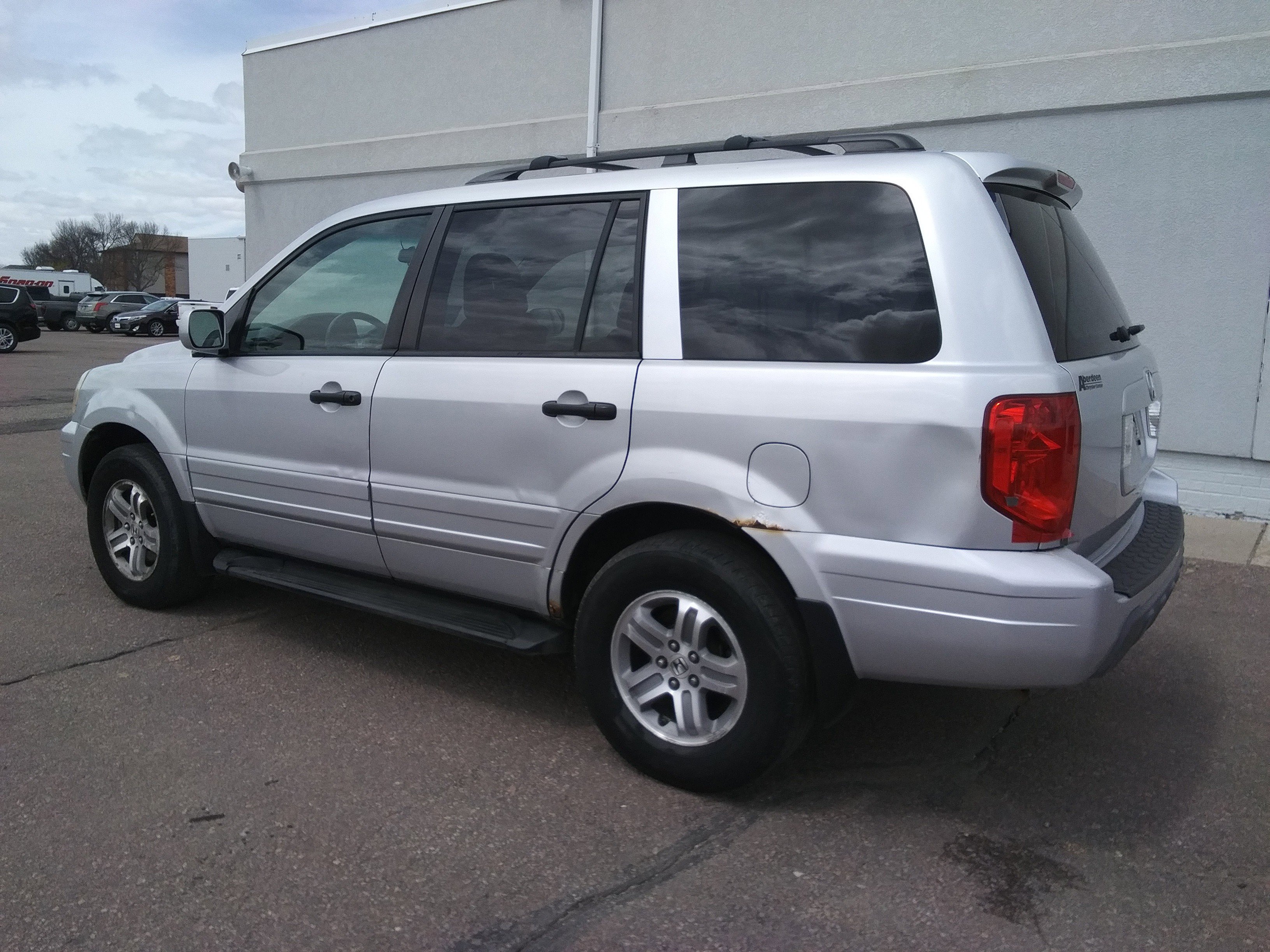 Used 2004 Silver Honda EX-L image 7