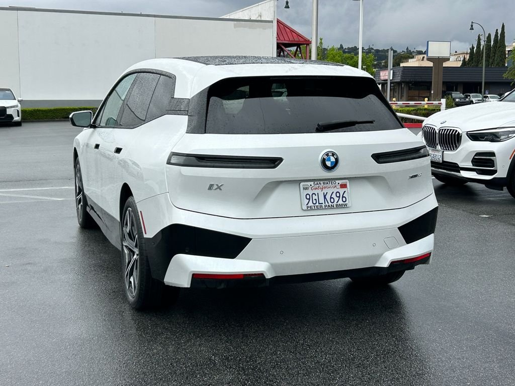 2024 BMW iX xDrive50 photo 2