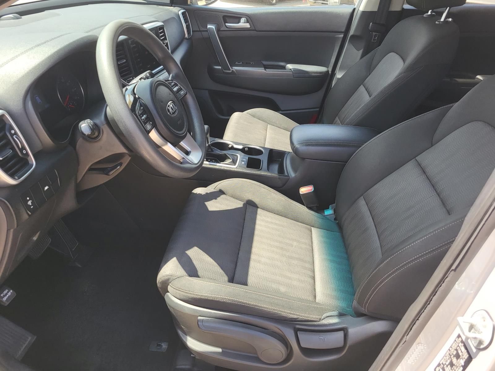 Used 2021 Sparkling Silver Kia LX image 16