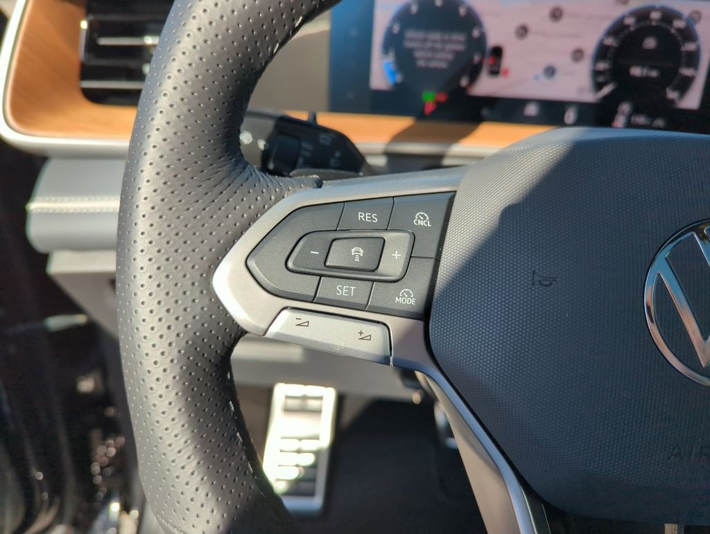 New 2026 Black Volkswagen 2.0T SEL R-Line Turbo image 22