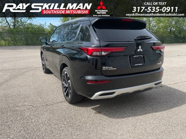 Used 2024 Black Mitsubishi SEL image 8