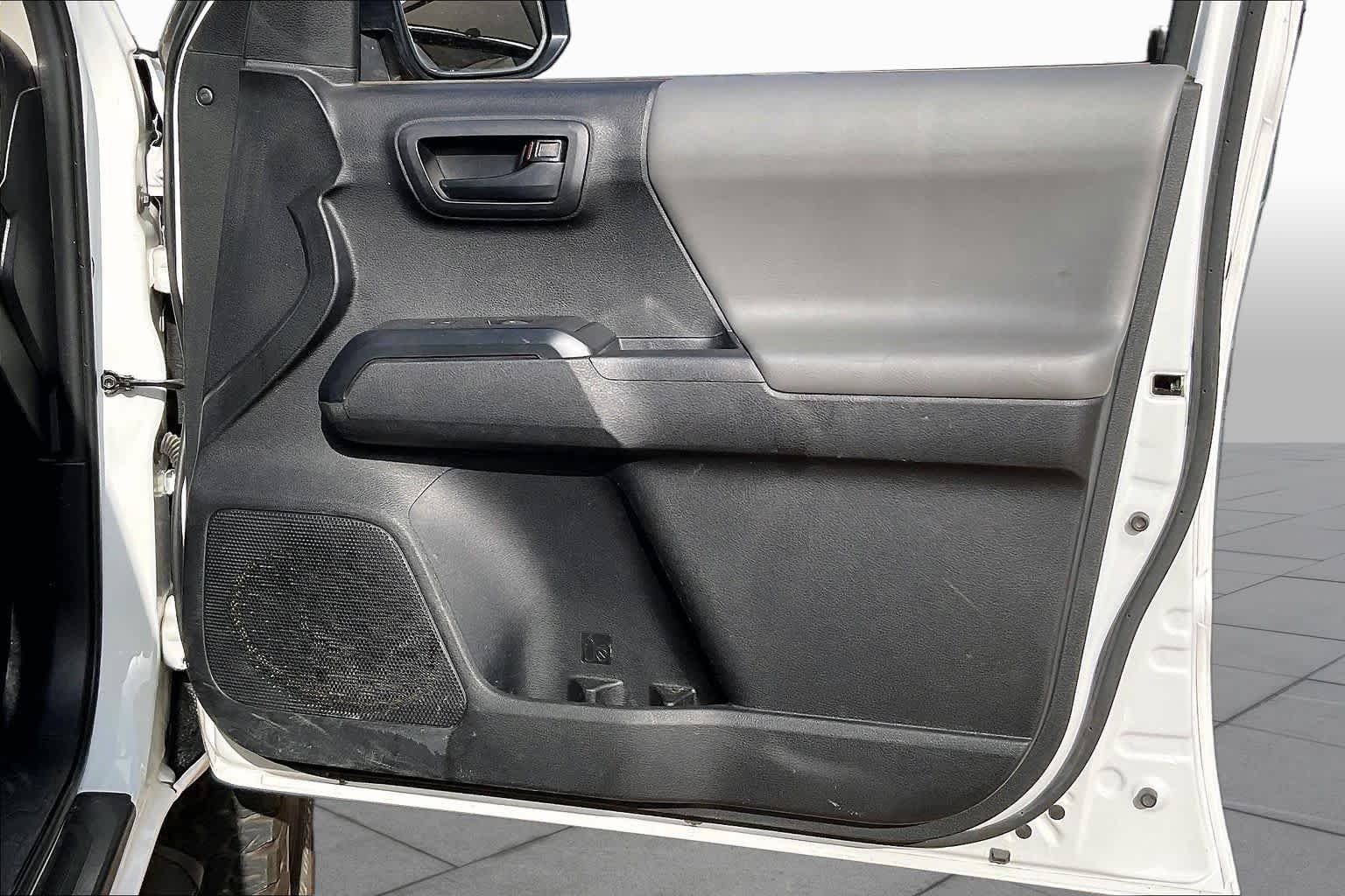 Used 2023 Ice Cap Toyota SR image 21