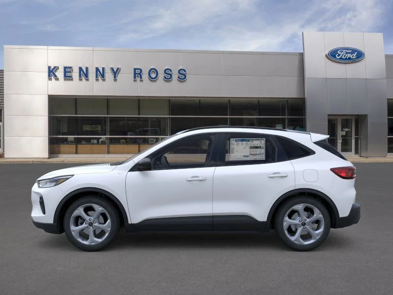 New 2026 Star White Metallic Tri-coat Ford ST-Line image 4