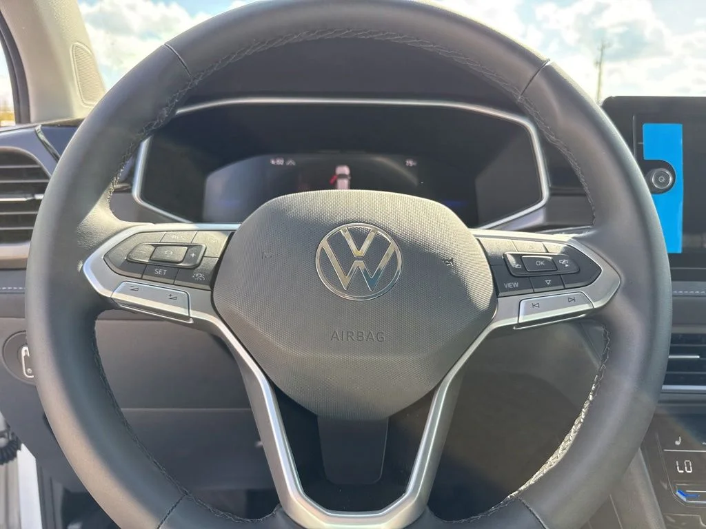 New 2026 White Volkswagen 1.5T SE Black image 20