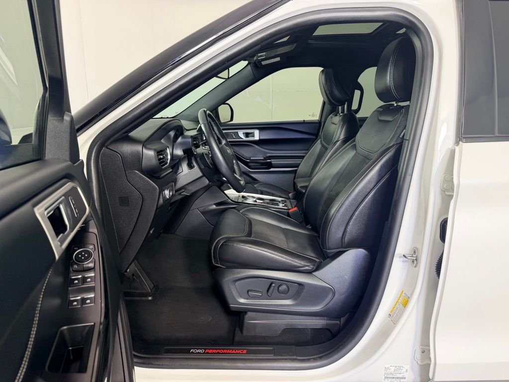 2022 Ford Explorer ST | CarEdge | CarEdge