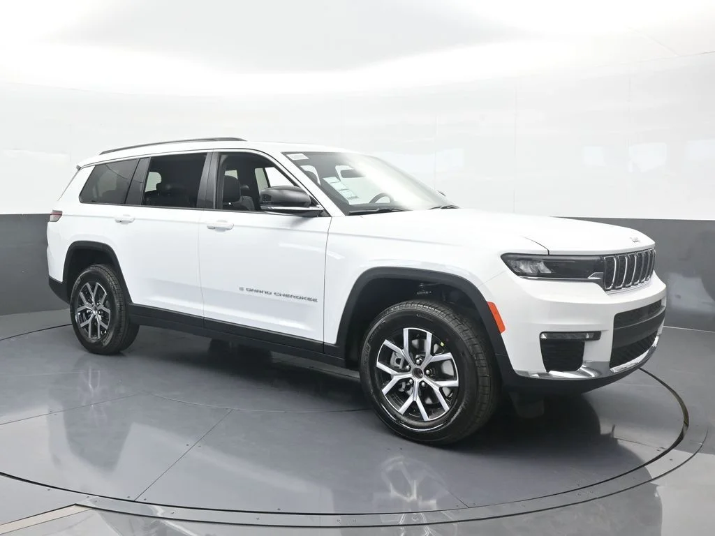 Used 2025 Bright White Clearcoat Jeep Limited image 8