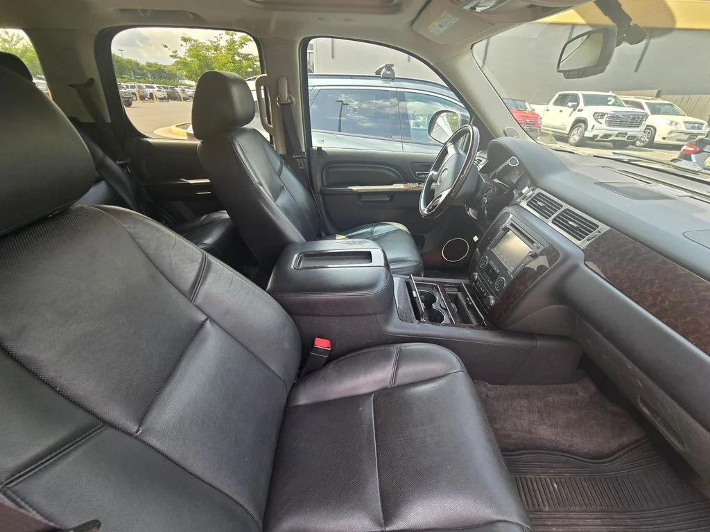 Used 2013 Black GMC Denali image 10
