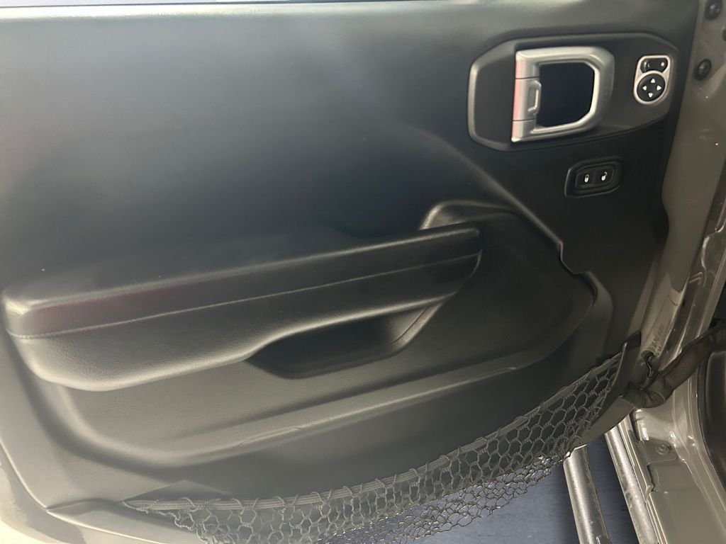 Used 2019 Gray Jeep Unlimited Sport S image 12