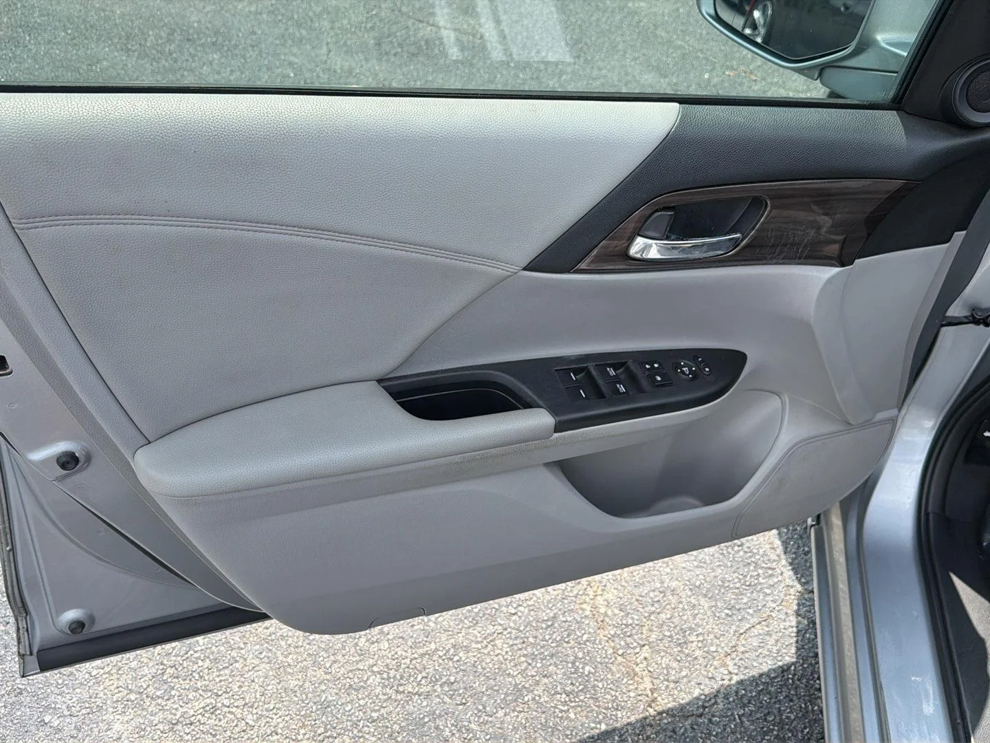 Used 2016 Lunar Silver Metallic Honda EX image 16