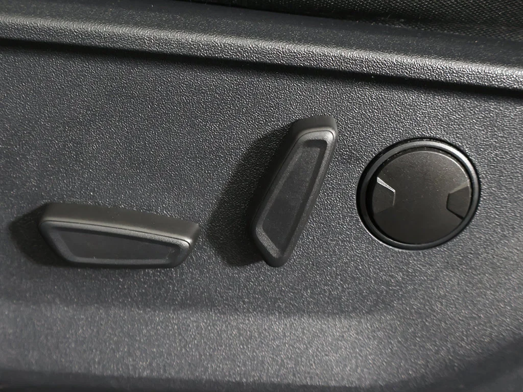 Used 2022 Agate Black Metallic Ford XLT image 34