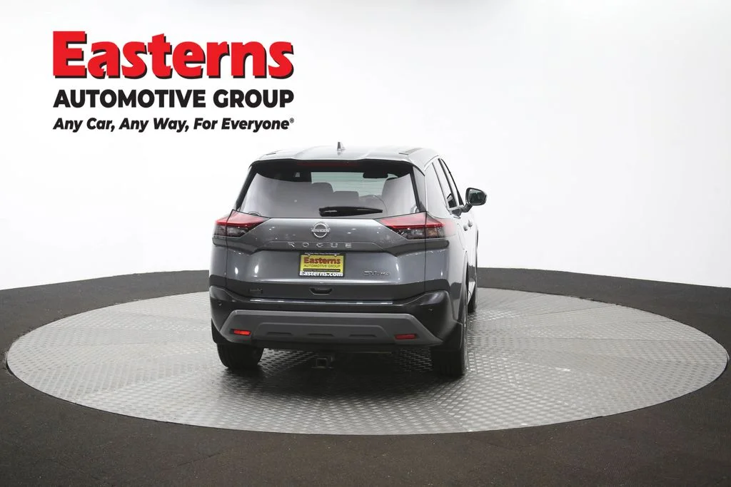 Used 2023 Gray Nissan SV image 39