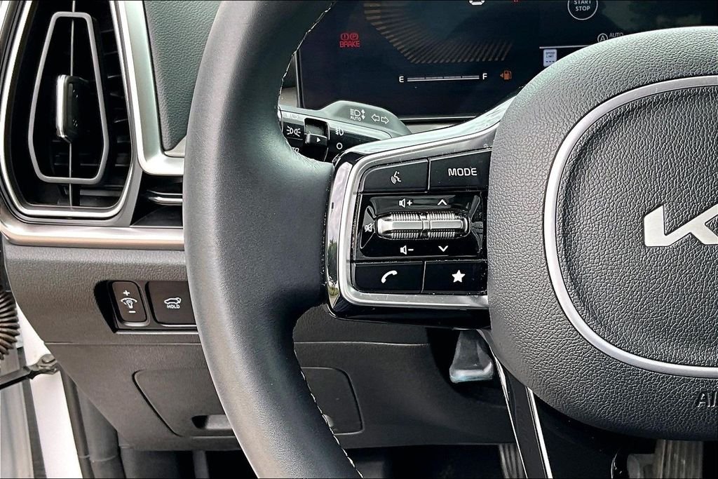 Used 2024 White Kia X-Line EX image 20