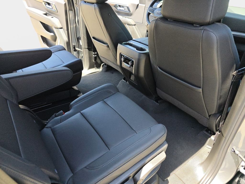 Used 2026 Gray Chevrolet Z71 image 13