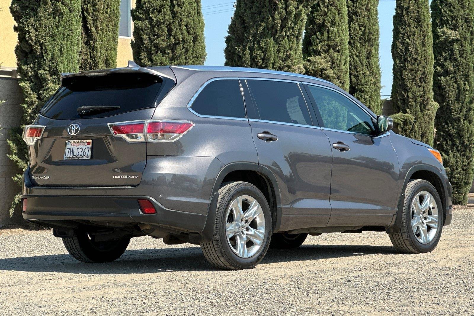 Used 2015 Predawn Gray Mica Toyota Limited image 3