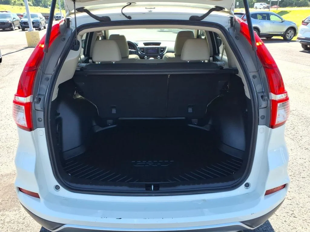Used 2016 White Honda Touring image 23
