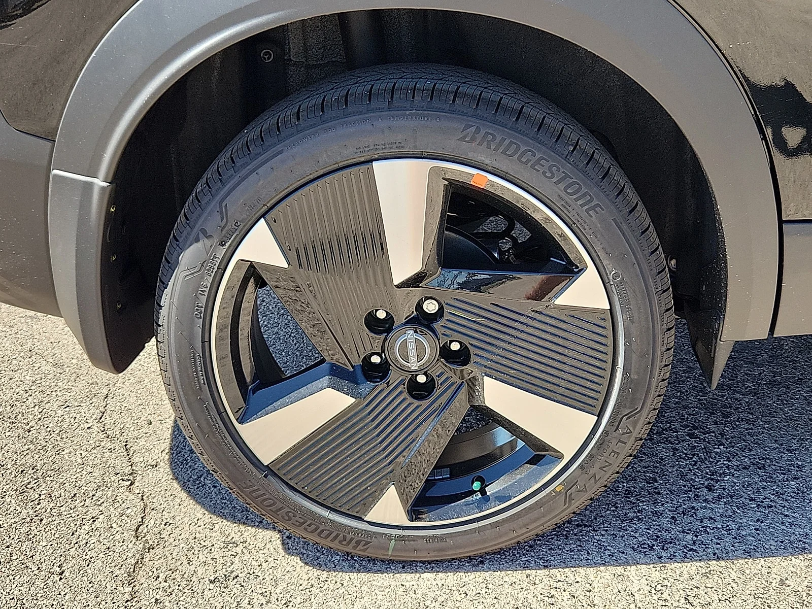 New 2026 KH3 Super Blac Nissan SR Front-Wheel Drive image 7