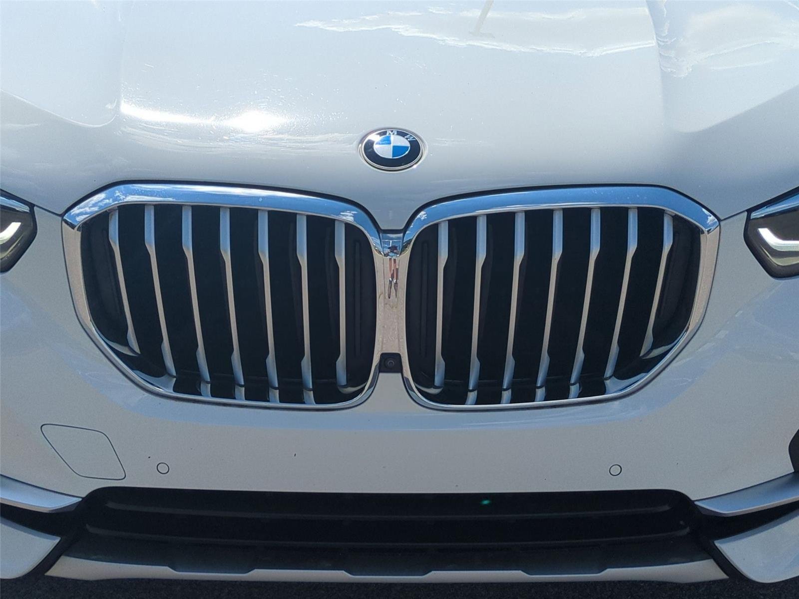 Used 2022 Alpine White BMW sDrive40i image 14