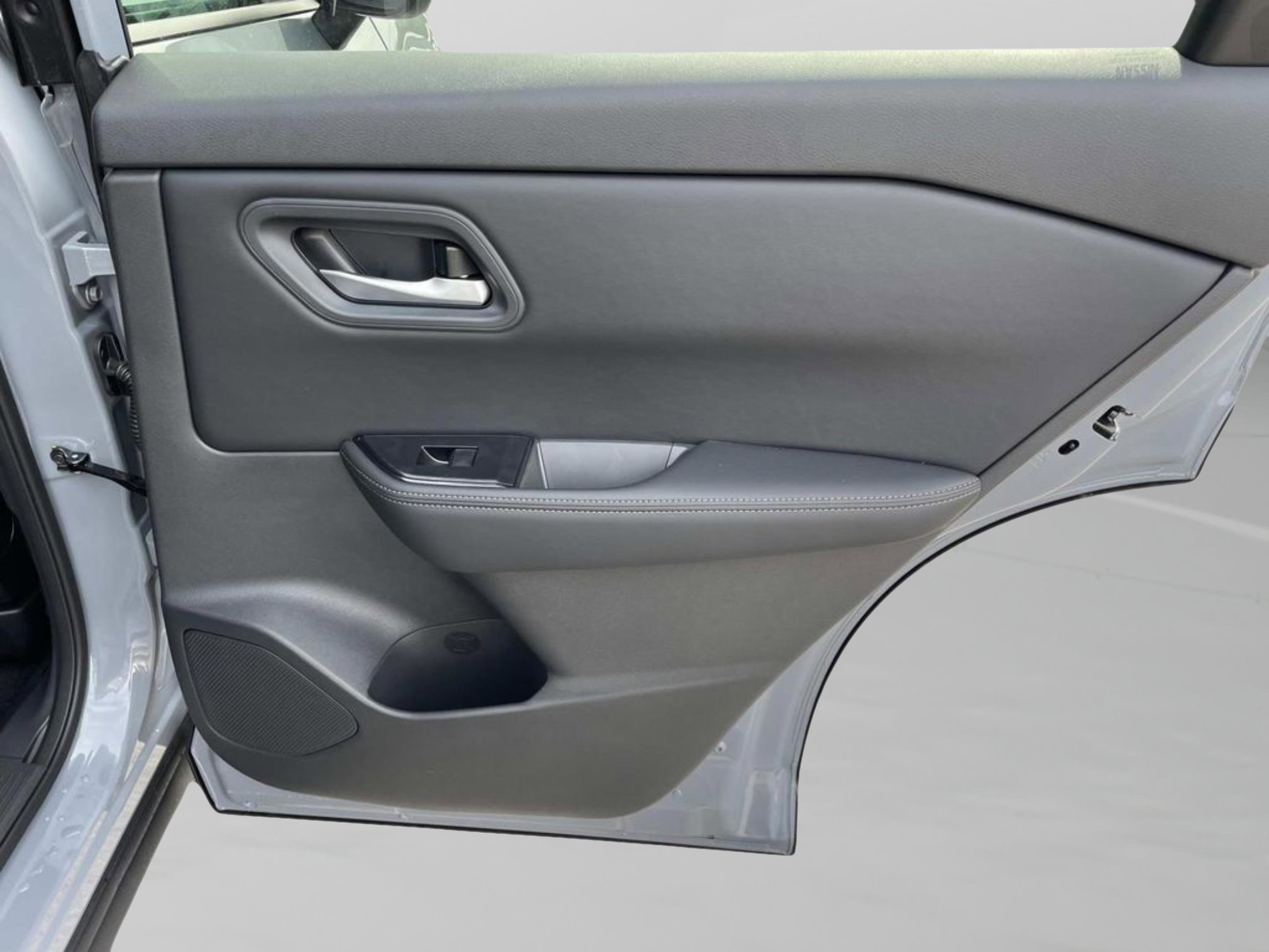 New 2026 Boulder Gray Pearl Nissan SV image 19