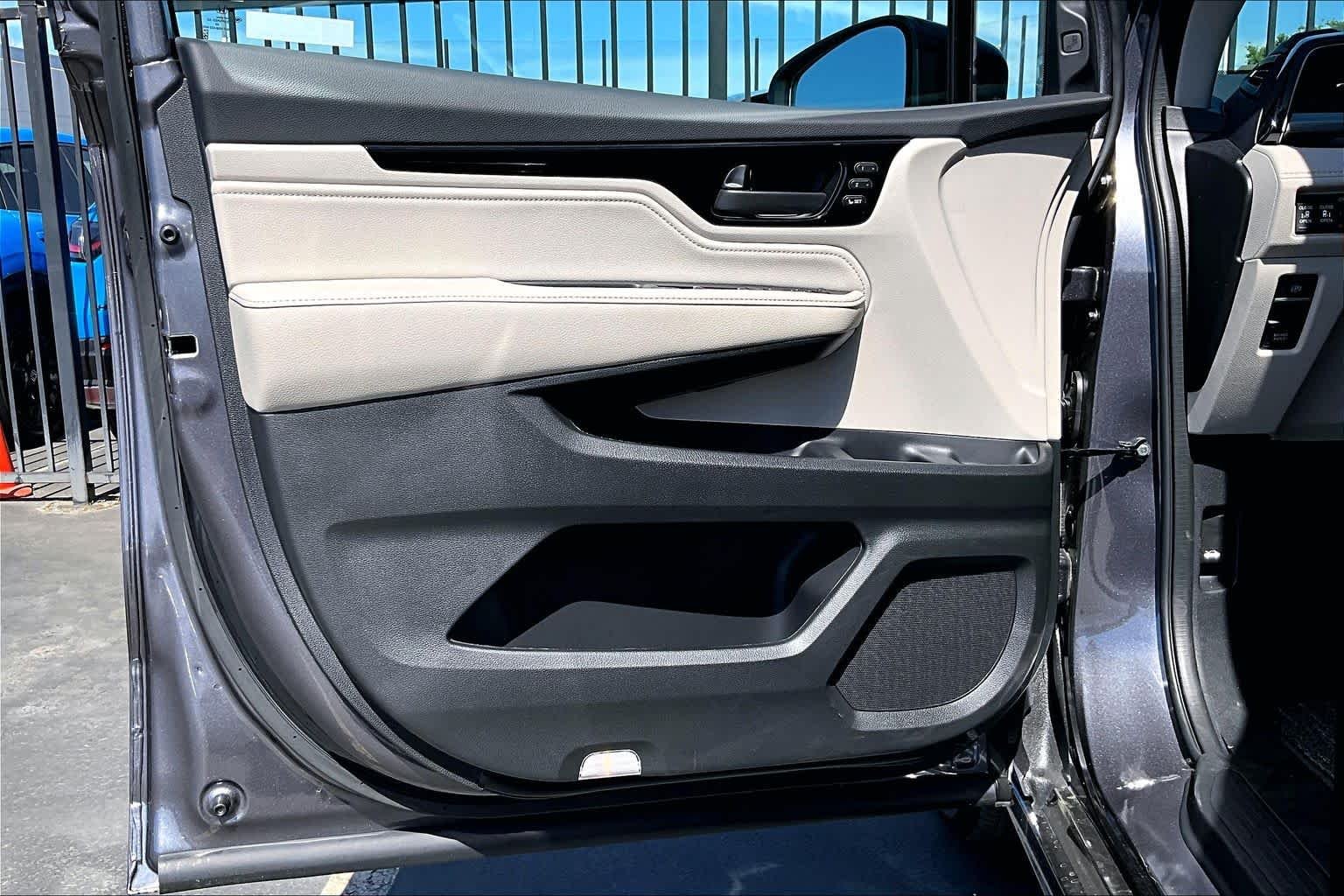 New 2026 Modern Steel Metallic Honda Touring image 10