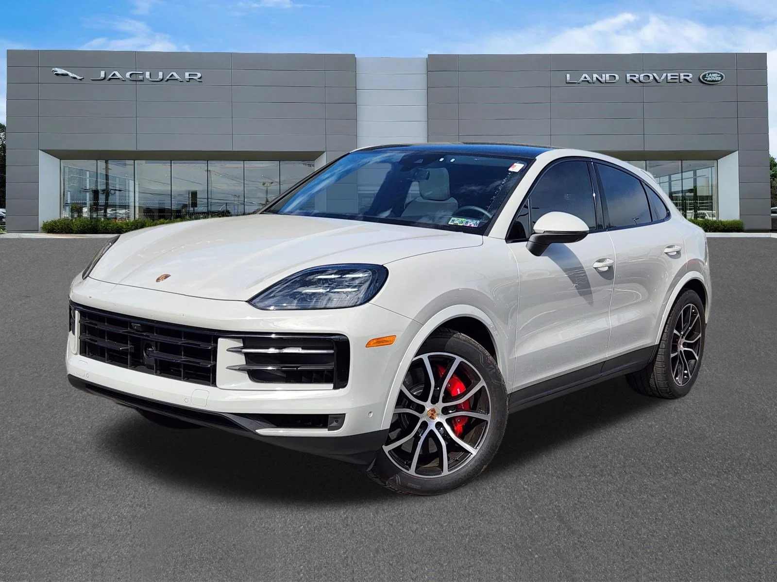 2026 Porsche Cayenne S's photo