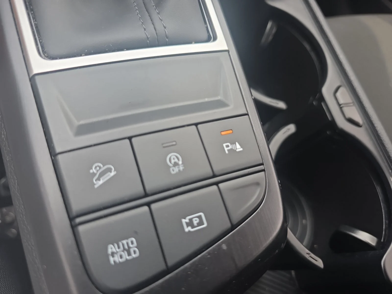 Certified Used 2026 Glacial White Pearl Kia LX image 24